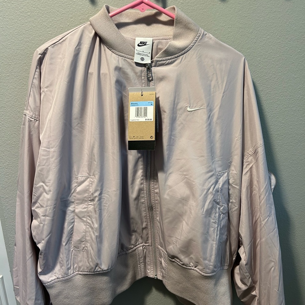 Nike Sportswear Essential Women’s Oversized Bomber Jacket
